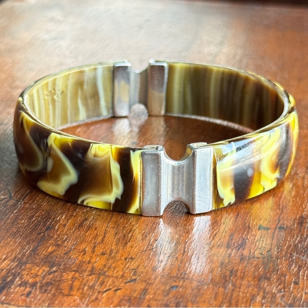 Vintage 1930’s Thermoset Plastic & Silver Bangle Bracelet; Marbled Yellow Brown